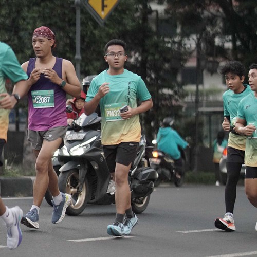 Race photo from BAUR RUN 2025