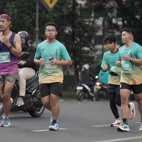 Race photo from BAUR RUN 2025