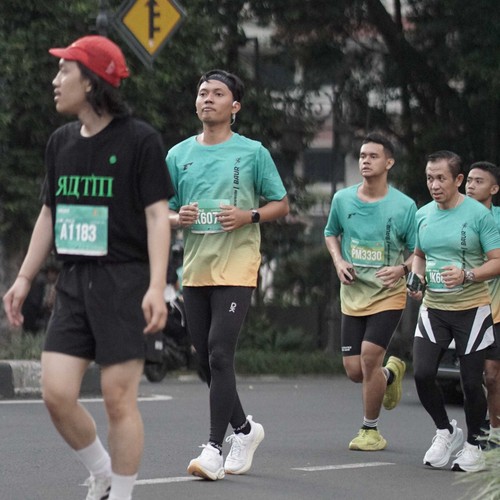 Race photo from BAUR RUN 2025