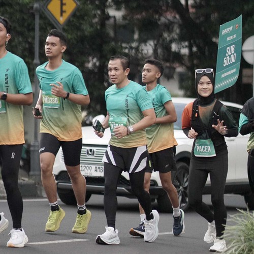 Race photo from BAUR RUN 2025