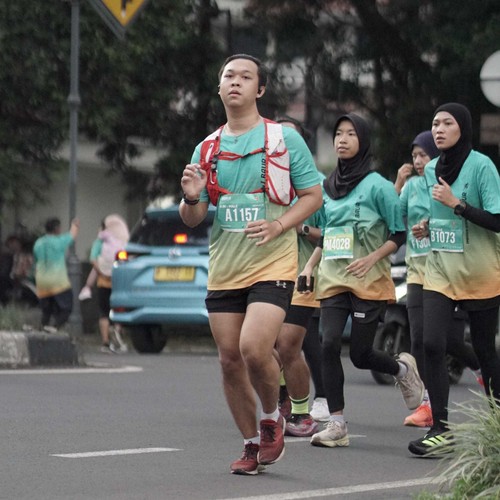 Race photo from BAUR RUN 2025