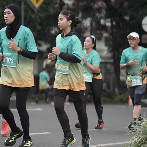 Race photo from BAUR RUN 2025