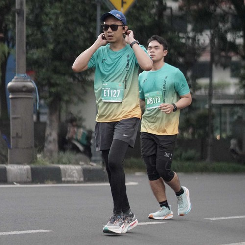Race photo from BAUR RUN 2025