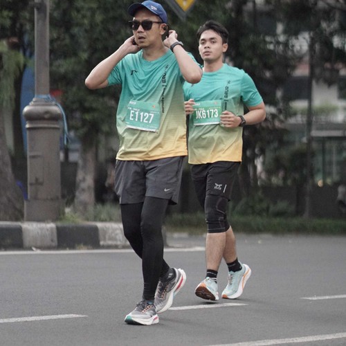 Race photo from BAUR RUN 2025