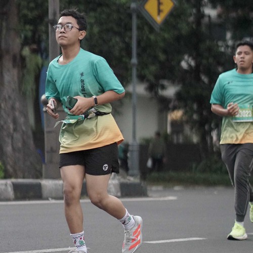 Race photo from BAUR RUN 2025