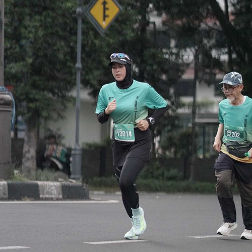 Race photo from BAUR RUN 2025