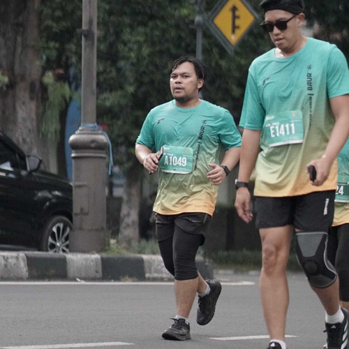 Race photo from BAUR RUN 2025