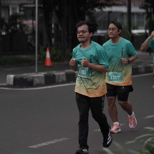 Race photo from BAUR RUN 2025