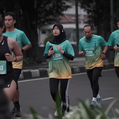 Race photo from BAUR RUN 2025