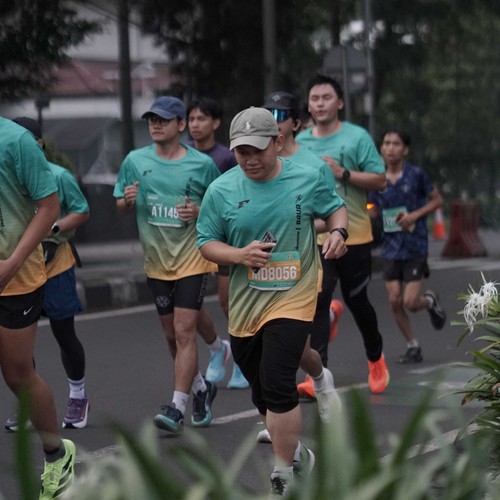 Race photo from BAUR RUN 2025