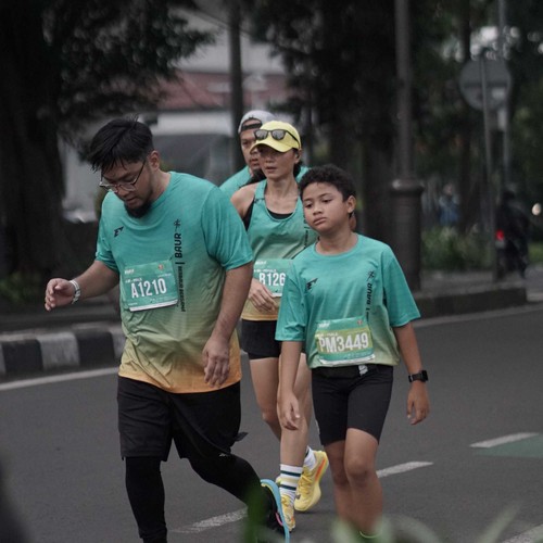 Race photo from BAUR RUN 2025