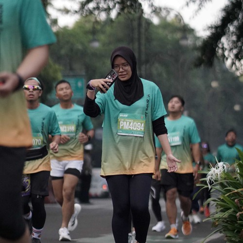 Race photo from BAUR RUN 2025