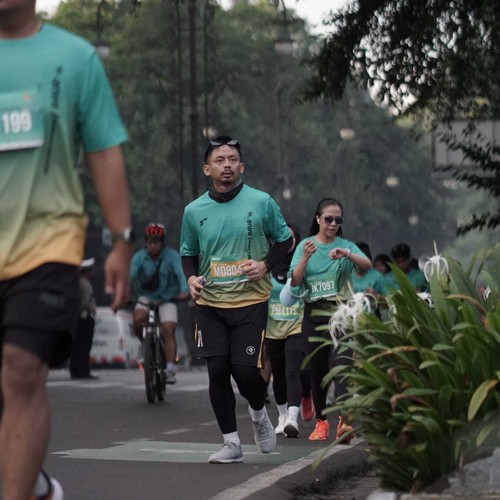 Race photo from BAUR RUN 2025