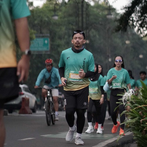 Race photo from BAUR RUN 2025