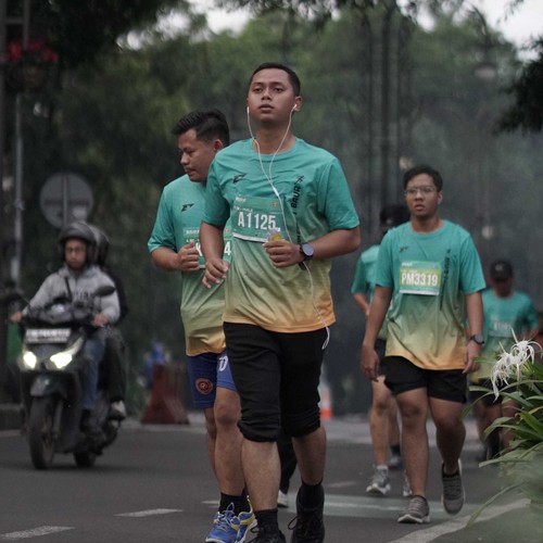 Race photo from BAUR RUN 2025