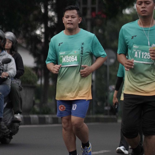 Race photo from BAUR RUN 2025