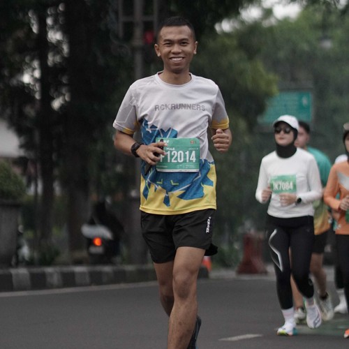 Race photo from BAUR RUN 2025