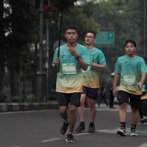 Race photo from BAUR RUN 2025