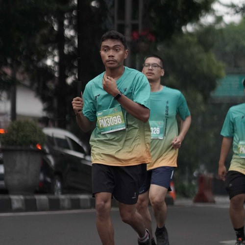 Race photo from BAUR RUN 2025