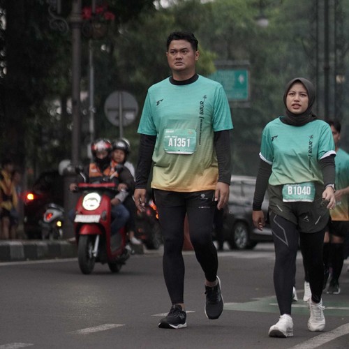 Race photo from BAUR RUN 2025