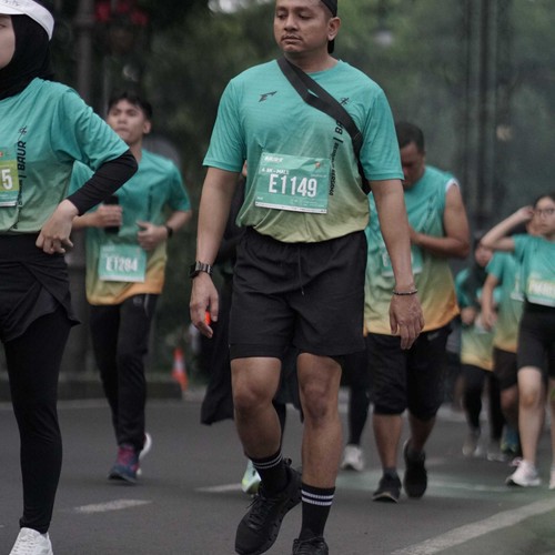 Race photo from BAUR RUN 2025