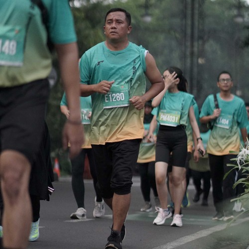 Race photo from BAUR RUN 2025
