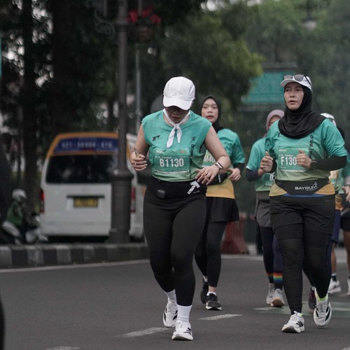 Race photo from BAUR RUN 2025