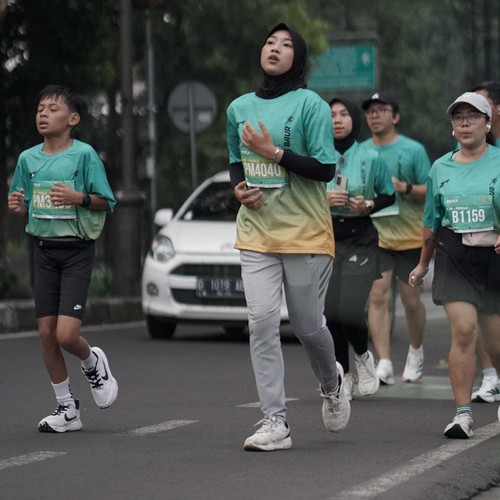 Race photo from BAUR RUN 2025