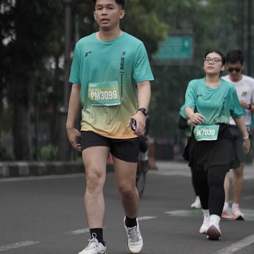 Race photo from BAUR RUN 2025