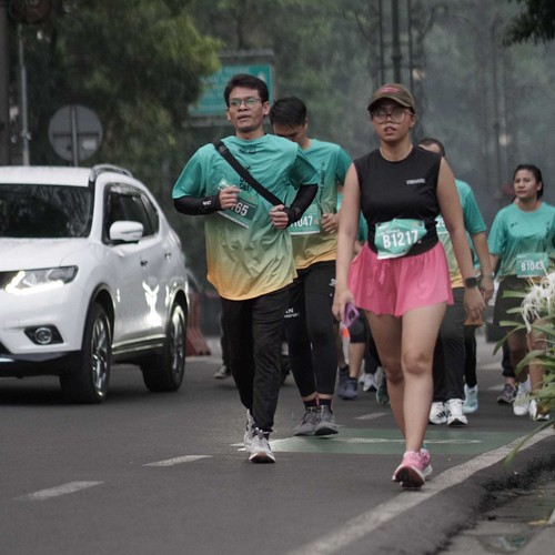 Race photo from BAUR RUN 2025