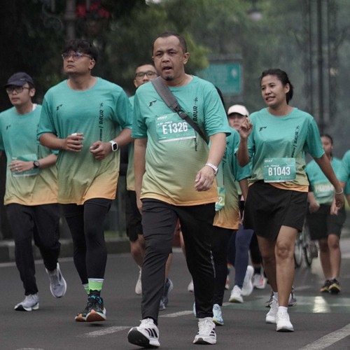 Race photo from BAUR RUN 2025