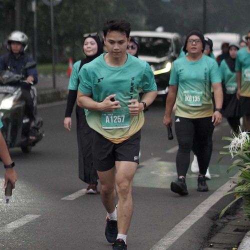 Race photo from BAUR RUN 2025