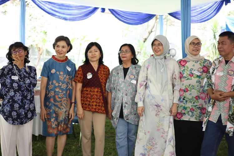 Race photo from Class of 84, 40 Years Togetherness