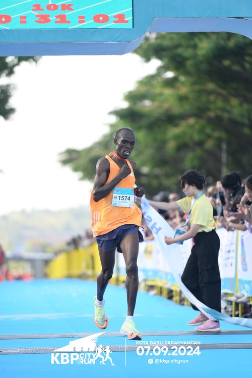 Race photo from KBP City Run 2024