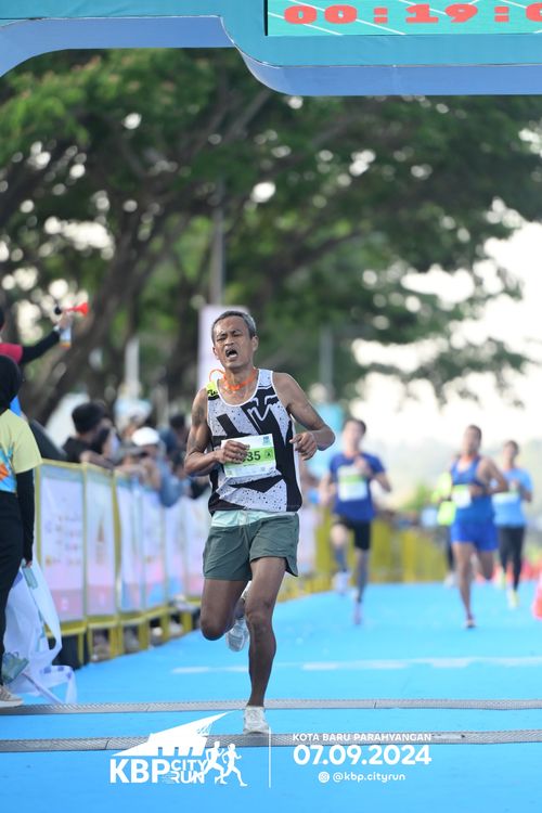 Race photo from KBP City Run 2024