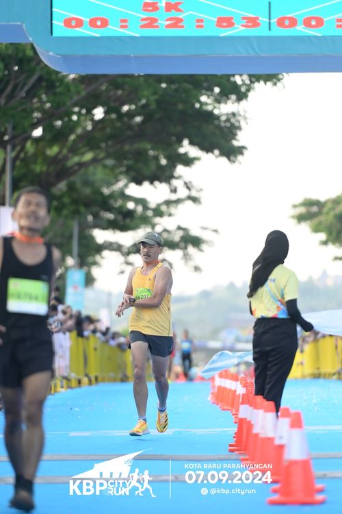 Race photo from KBP City Run 2024