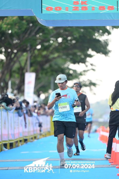 Race photo from KBP City Run 2024