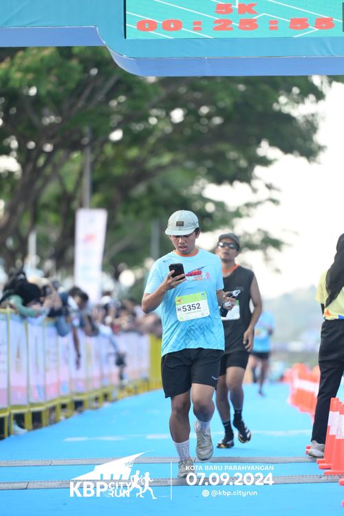 Race photo from KBP City Run 2024