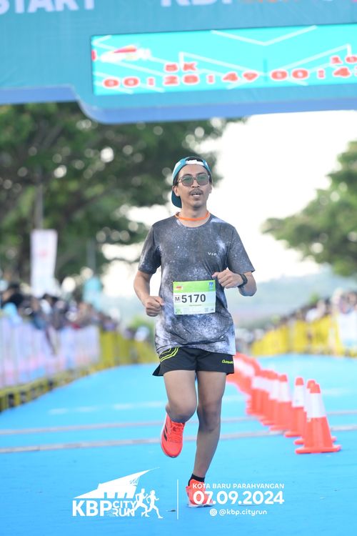 Race photo from KBP City Run 2024