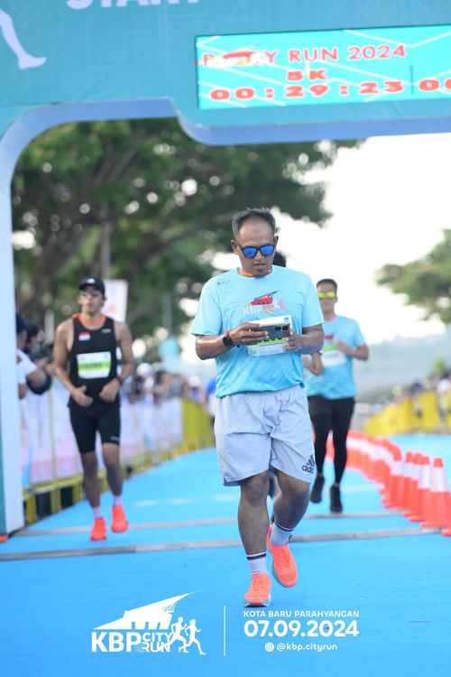 Race photo from KBP City Run 2024