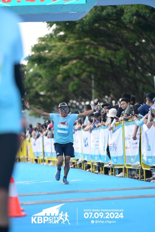 Race photo from KBP City Run 2024