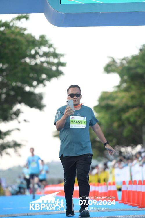 Race photo from KBP City Run 2024