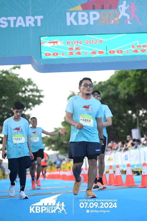 Race photo from KBP City Run 2024