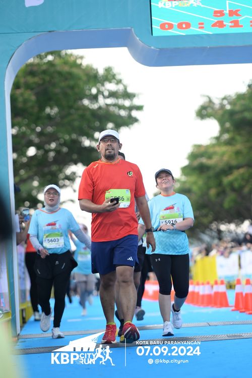 Race photo from KBP City Run 2024
