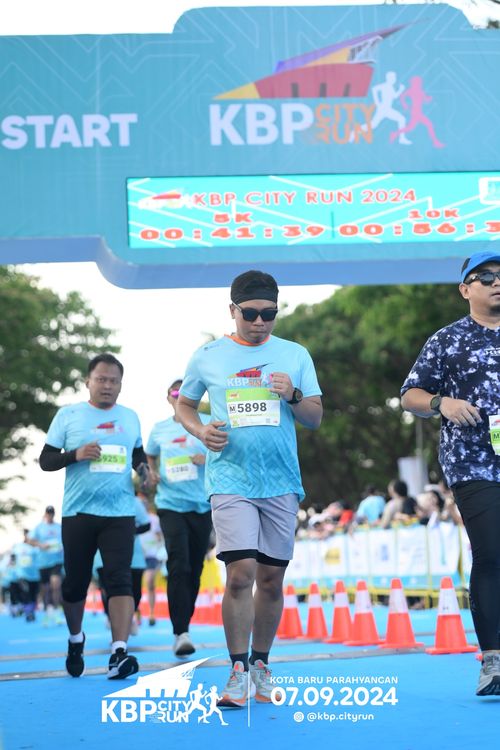 Race photo from KBP City Run 2024