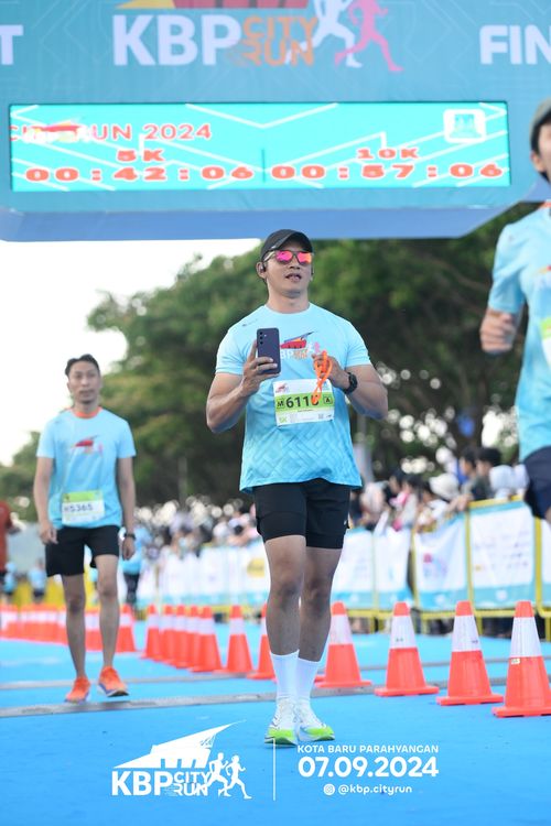 Race photo from KBP City Run 2024
