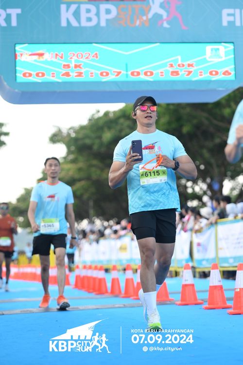 Race photo from KBP City Run 2024