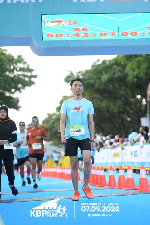 Race photo from KBP City Run 2024