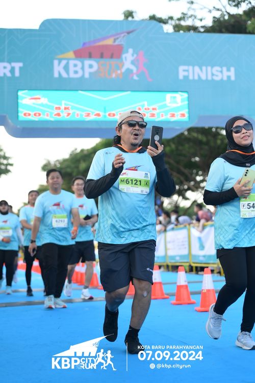 Race photo from KBP City Run 2024