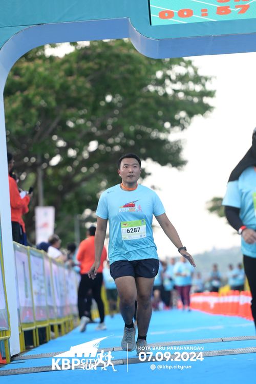 Race photo from KBP City Run 2024